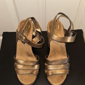 Aerosoles Heel Rest Women's Metallic Sandals